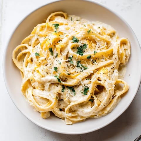 Skinny Alfredo Garlic Parmesan